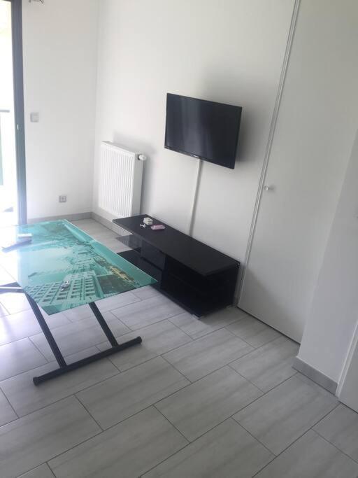 Studio Meuble. Proche Mer Et Centre Ville Nice Ngoại thất bức ảnh